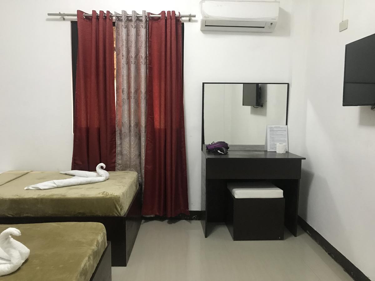 4C'S Tourist Lodge Puerto Princesa Dış mekan fotoğraf